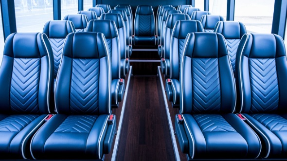 davenport 28 passenger minibus rental